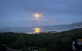 Terra Magica Deluxe Sea View Apartment Or Room With Free Parking